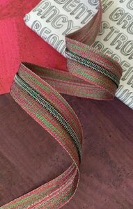 Sassafras Lane 3 yards meerkleurig en iriserend tandjes